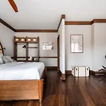 Numa Potsdamer Platz 4*