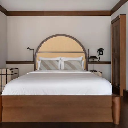 Numa Potsdamer Platz 4*