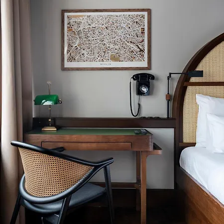 Numa Potsdamer Platz 4*